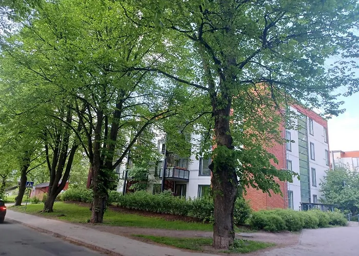 Good Location Close To East Center